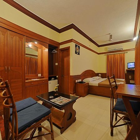 Hotel Mahabs مهاباليبورام المظهر الخارجي الصورة