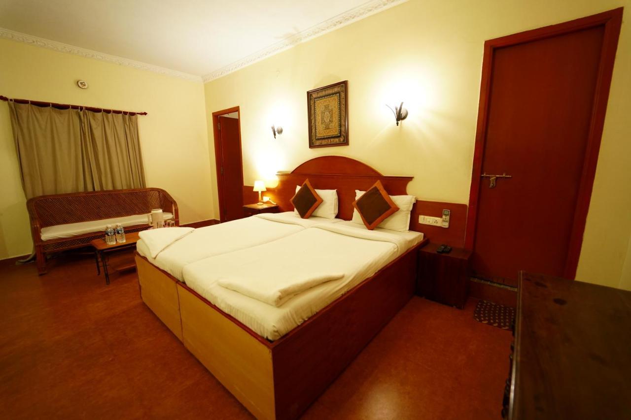 Hotel Mahabs مهاباليبورام المظهر الخارجي الصورة