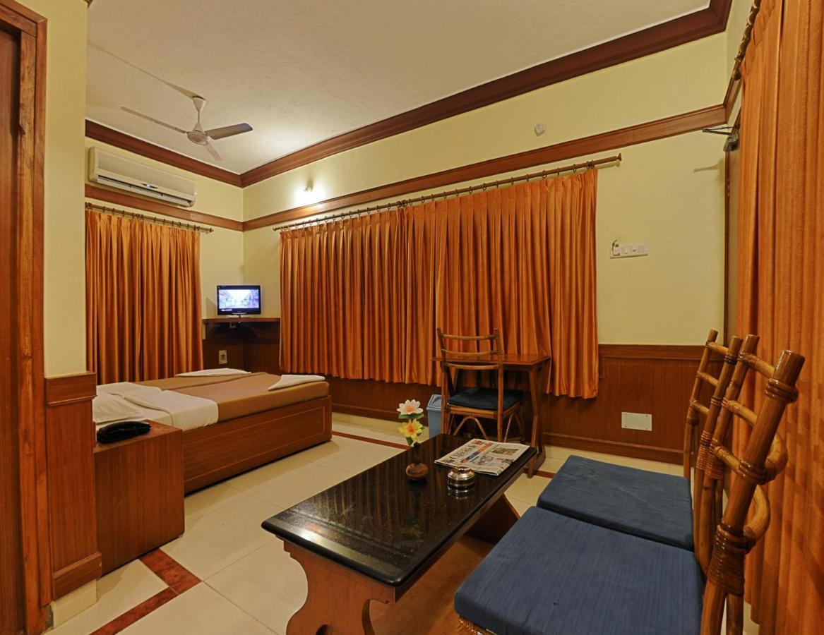Hotel Mahabs مهاباليبورام المظهر الخارجي الصورة