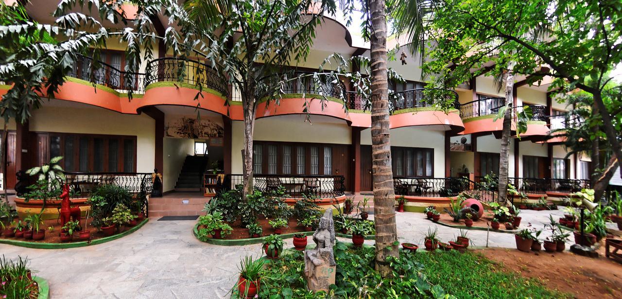 Hotel Mahabs مهاباليبورام المظهر الخارجي الصورة