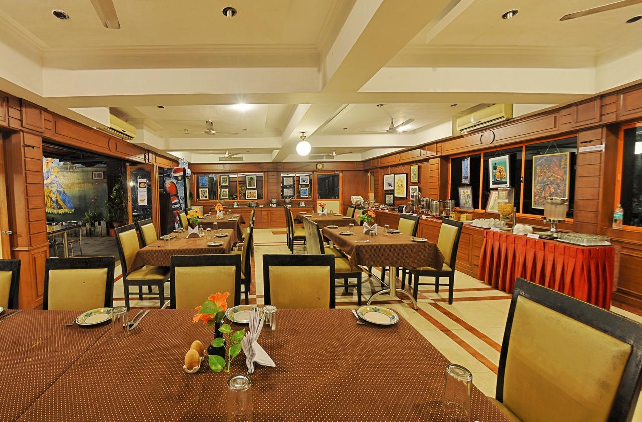 Hotel Mahabs مهاباليبورام المظهر الخارجي الصورة