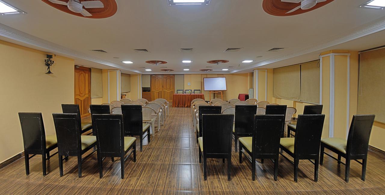 Hotel Mahabs مهاباليبورام المظهر الخارجي الصورة
