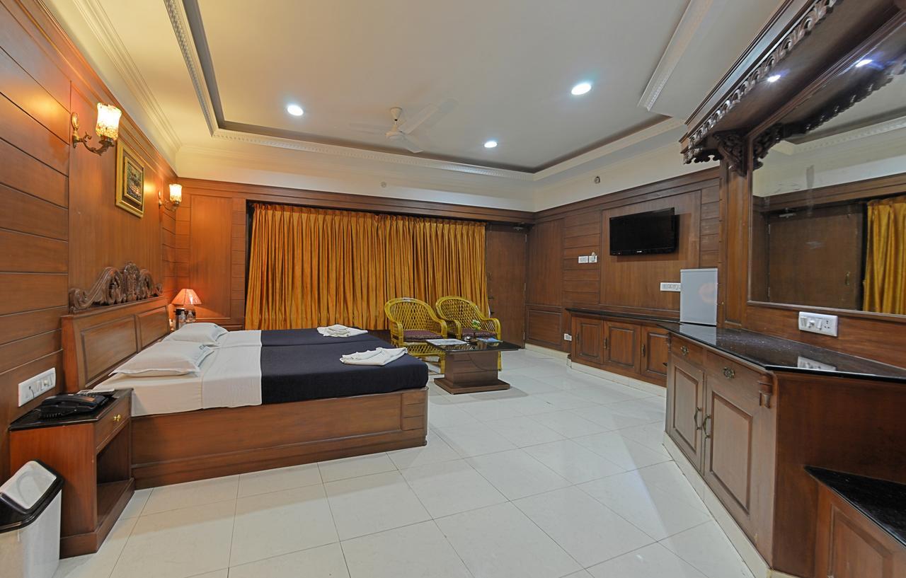 Hotel Mahabs مهاباليبورام المظهر الخارجي الصورة